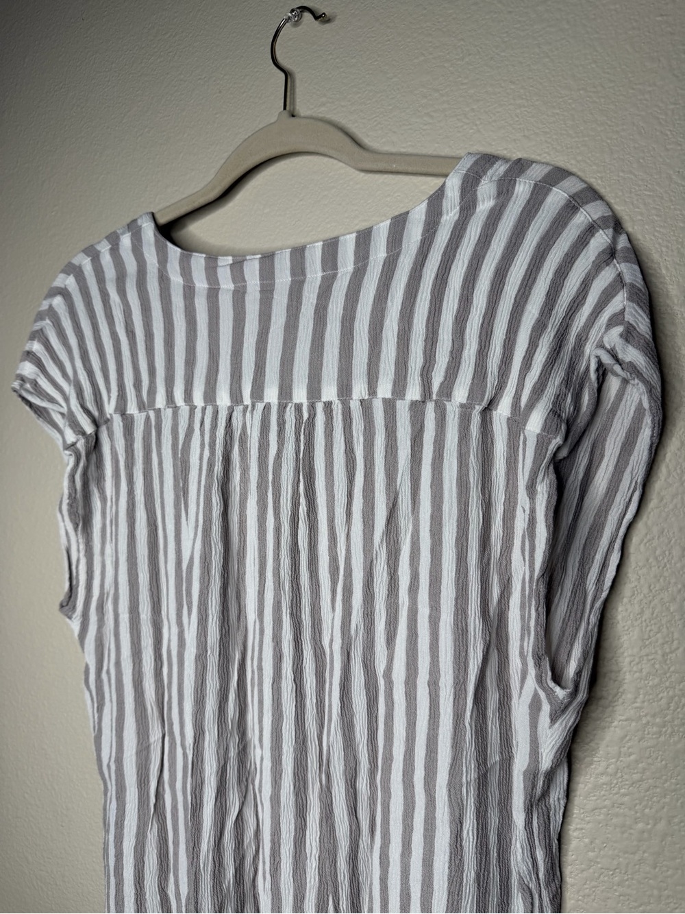 Torrid Women Stripe Gauze Lace Up Dolman Blouse 0X Plus Coastal Boho Neutral - Picture 6 of 9